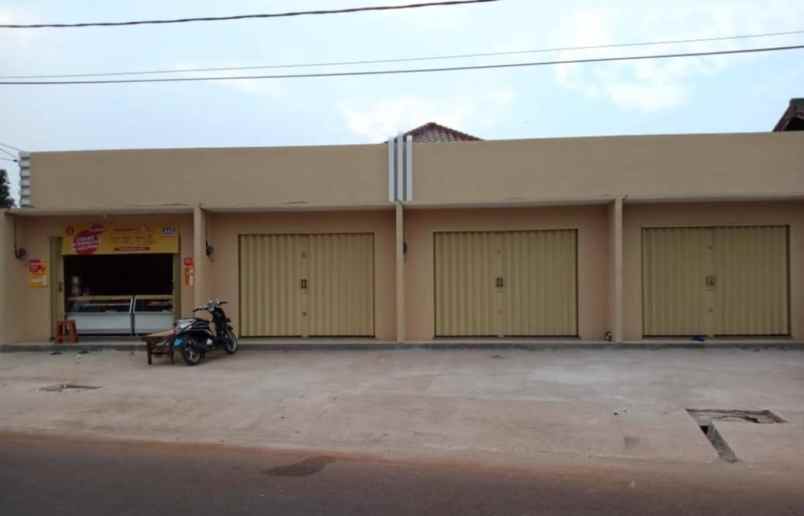 dijual rumah luas 4 kios kebun di telagasari karawang