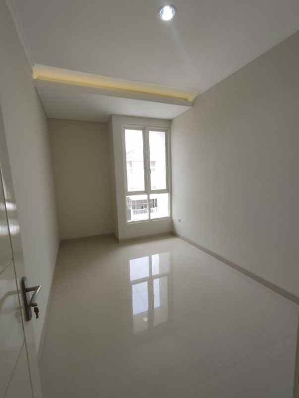 dijual rumah manyar tirtoasri