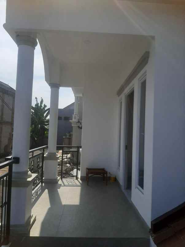 dijual rumah modern minimalis siap huni di jagakarsa