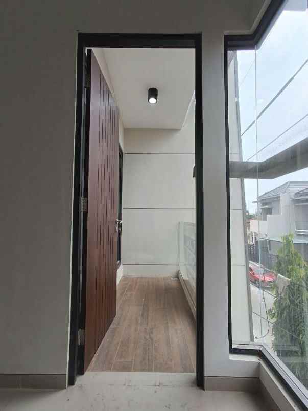 dijual rumah mulyosari