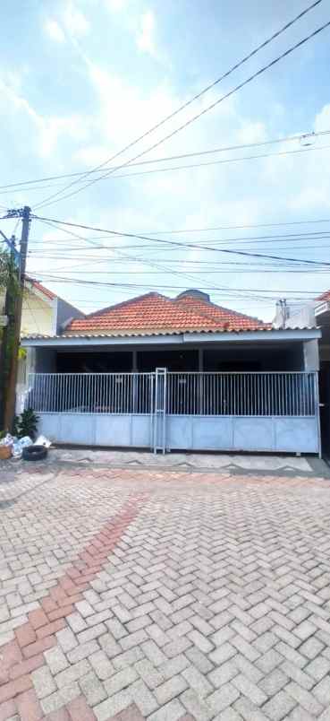 dijual rumah nirwana eksekutif