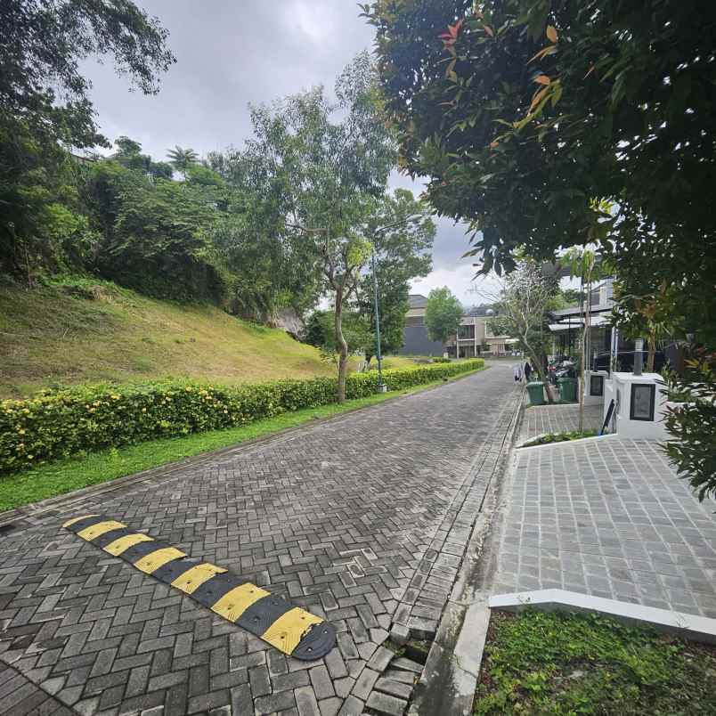 dijual rumah pandanaran hills