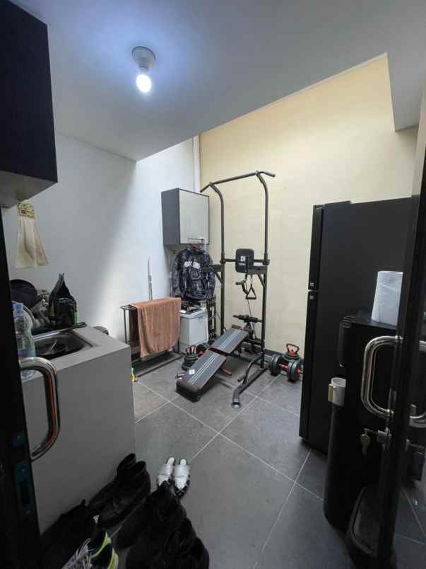dijual rumah pandanaran hills
