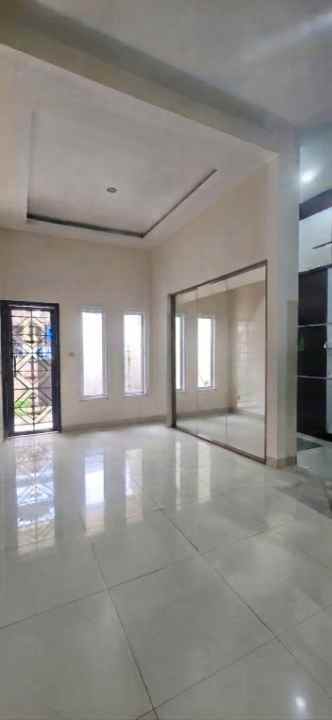 dijual rumah pantai mentari