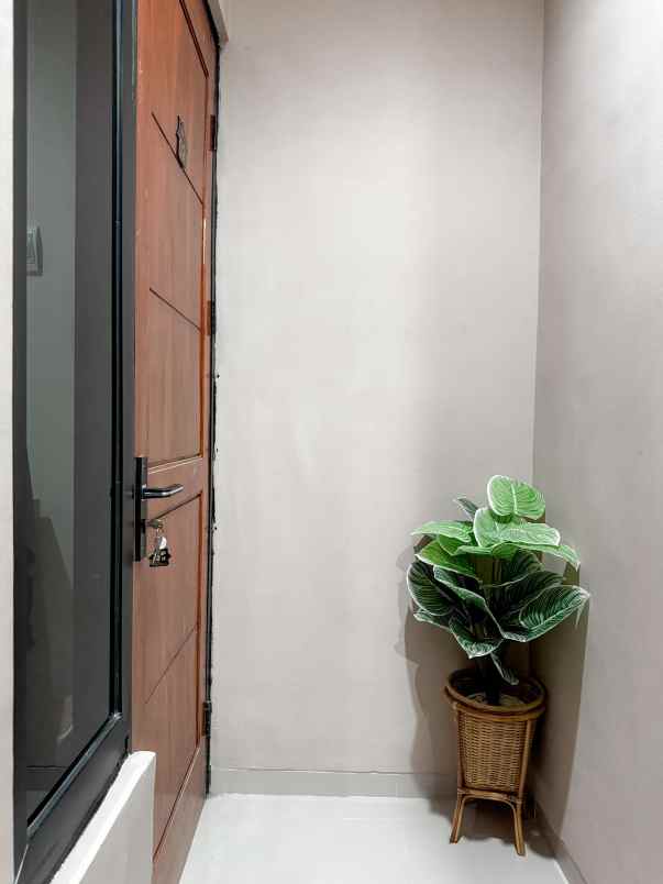 dijual rumah peeumahan griya ani boulevard