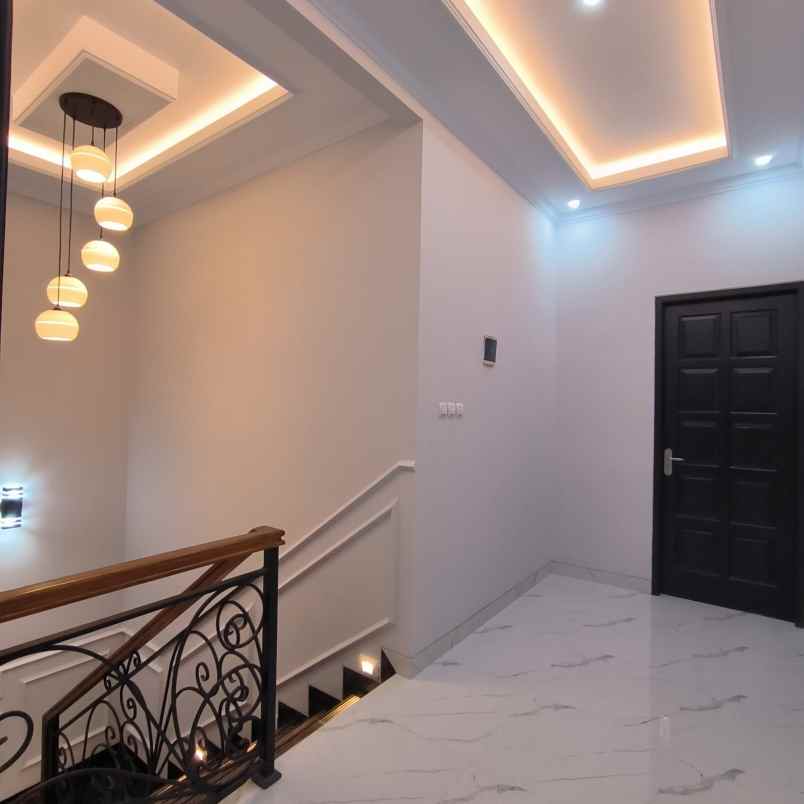 dijual rumah pejaten barat jakarta selatan