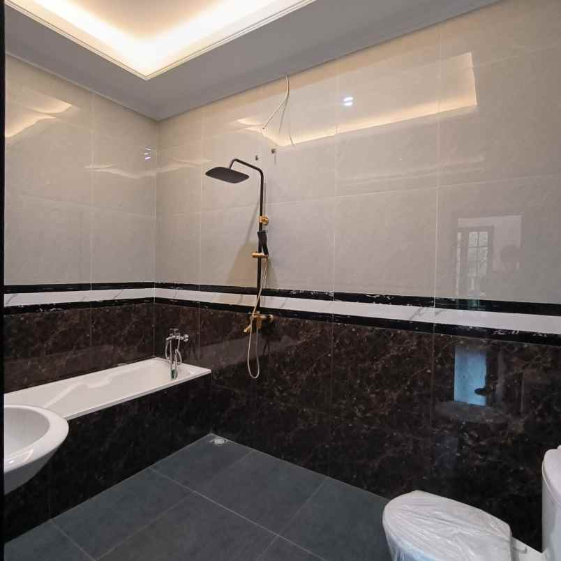 dijual rumah pejaten barat jakarta selatan