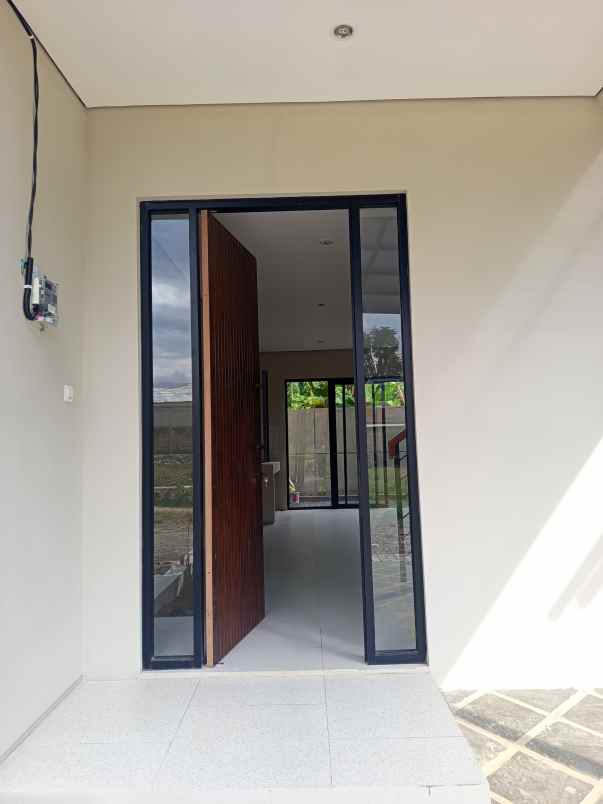 dijual rumah perumahan jatijajar depok