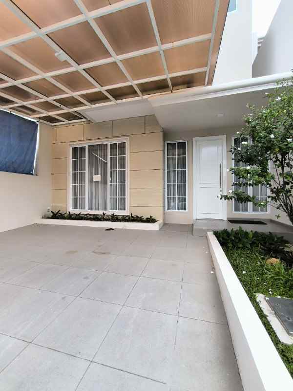 dijual rumah puri galaxy