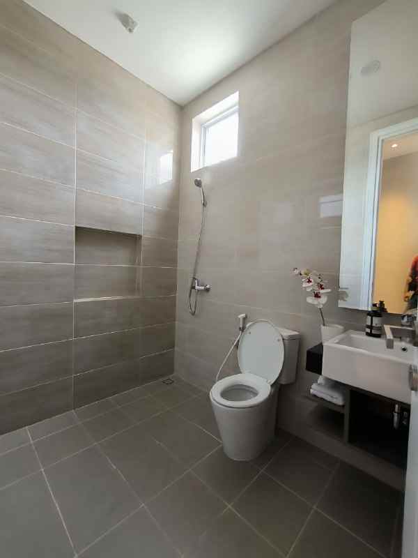 dijual rumah puri galaxy