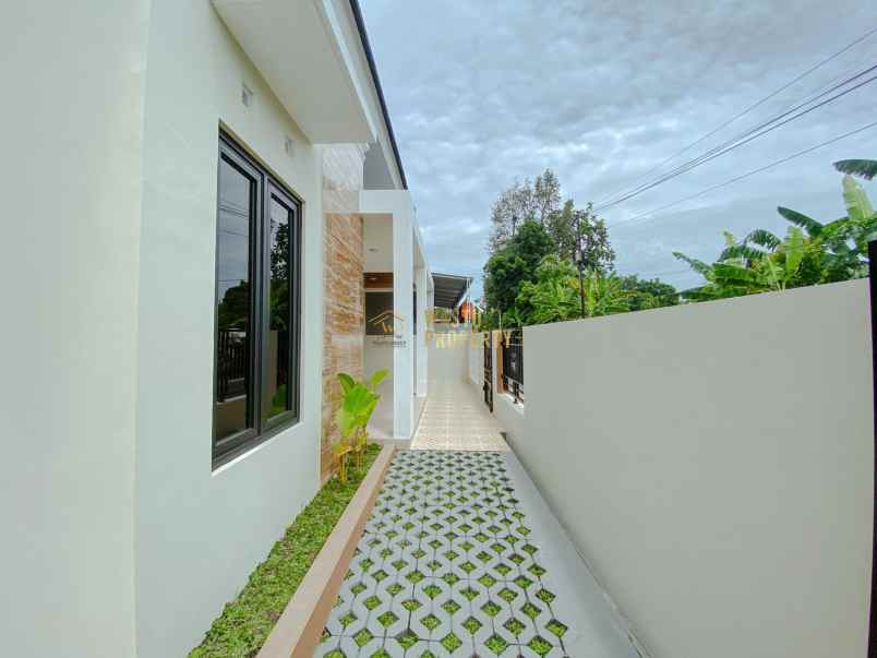 dijual rumah purwomartani