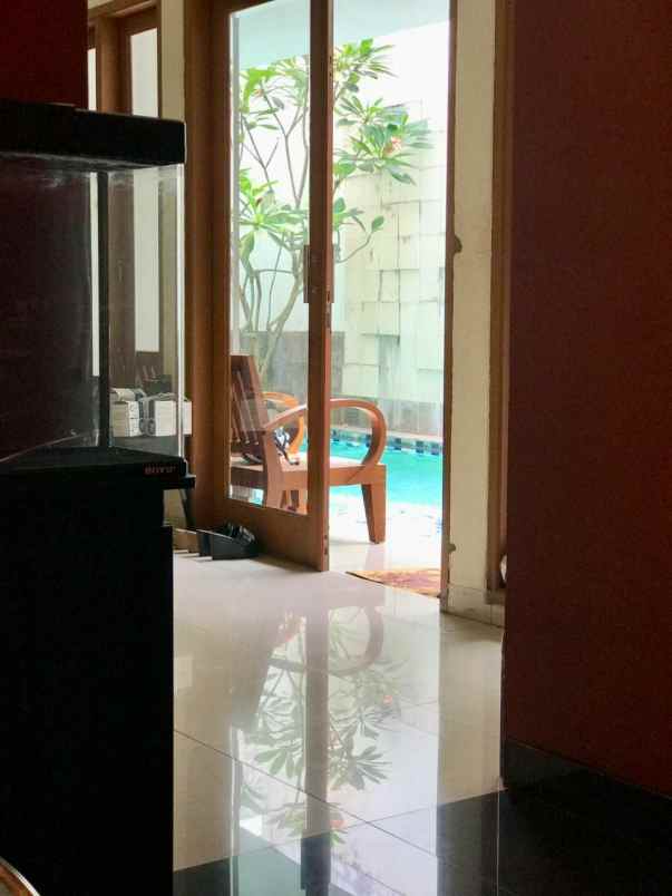 dijual rumah radio dalam