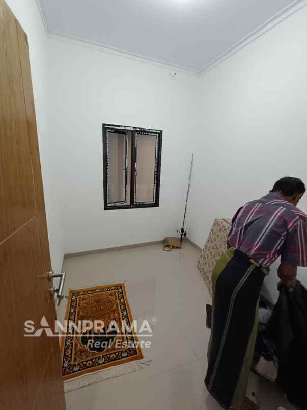 dijual rumah rangkapan jaya