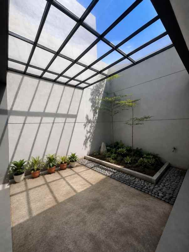 dijual rumah rumah citraland utama
