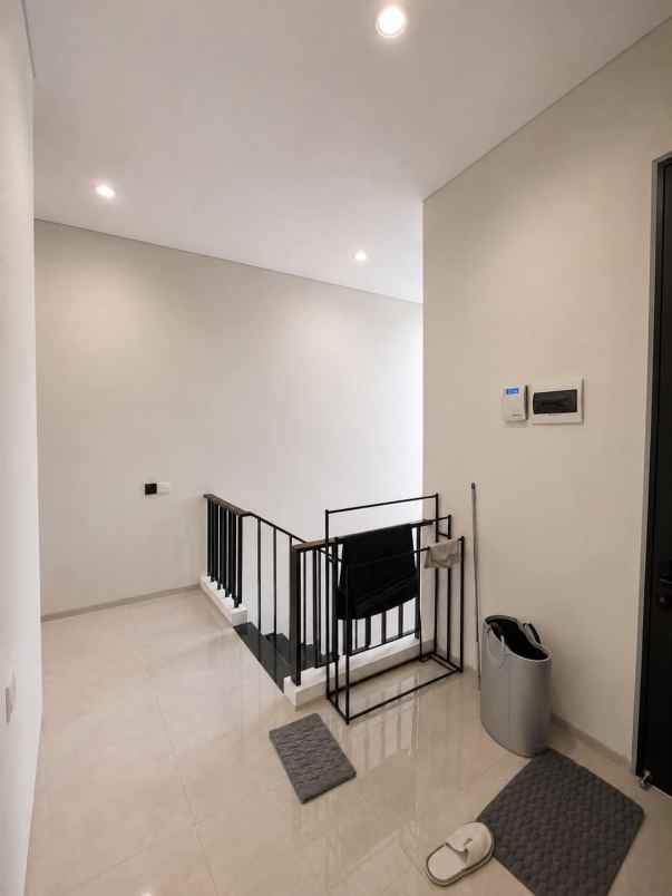 dijual rumah rumah citraland utama