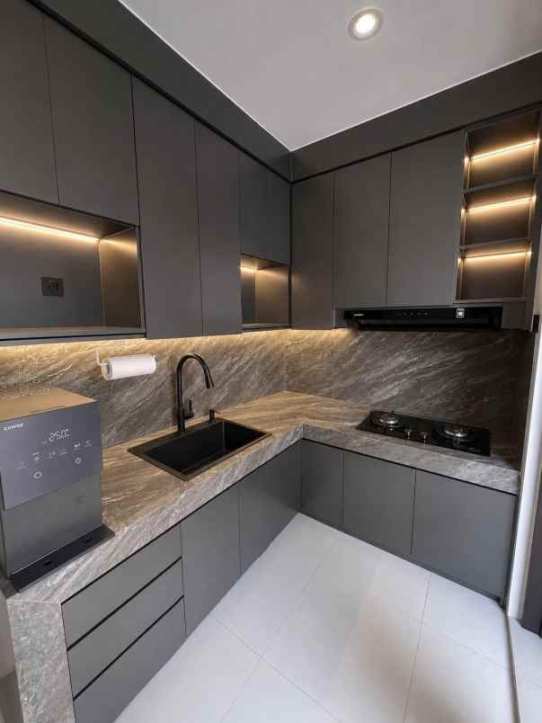 dijual rumah rumah citraland utama