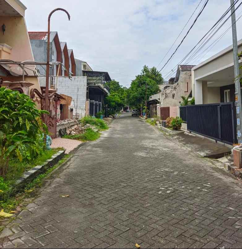 dijual rumah rungkut barata