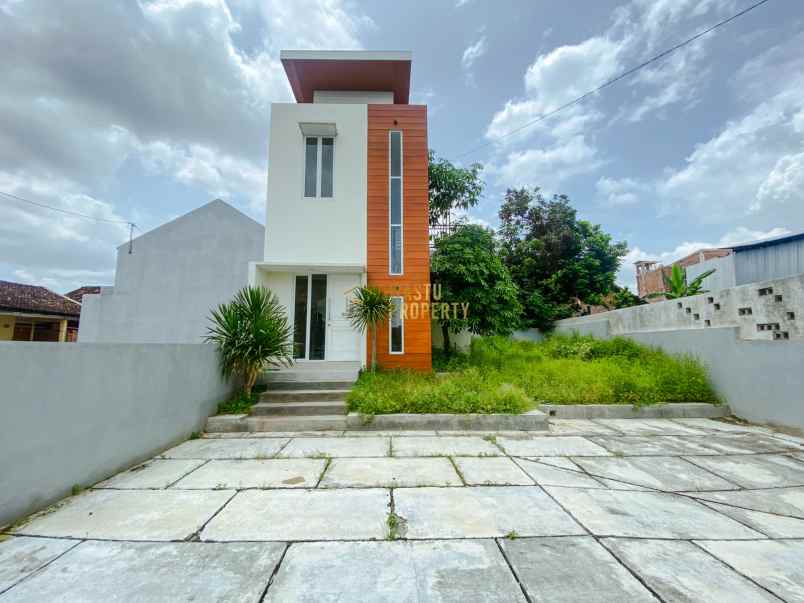 dijual rumah sembego