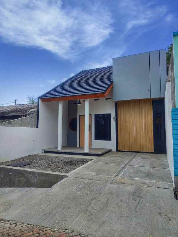 dijual rumah sendangmulyo