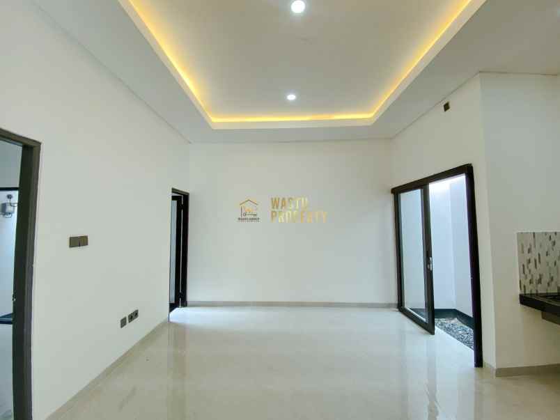 dijual rumah siap huni cantik desain modern di kalasan