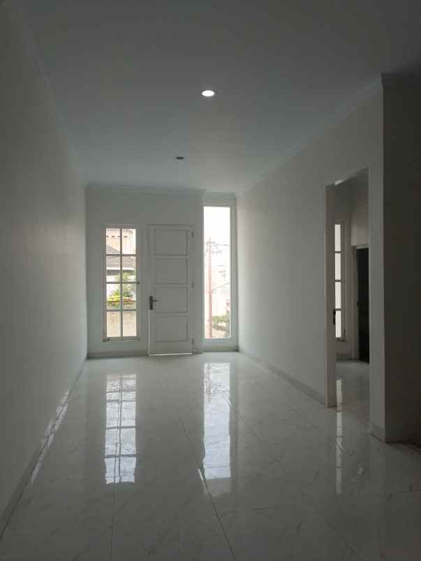 dijual rumah siap huni di ciganjur jagakarsa