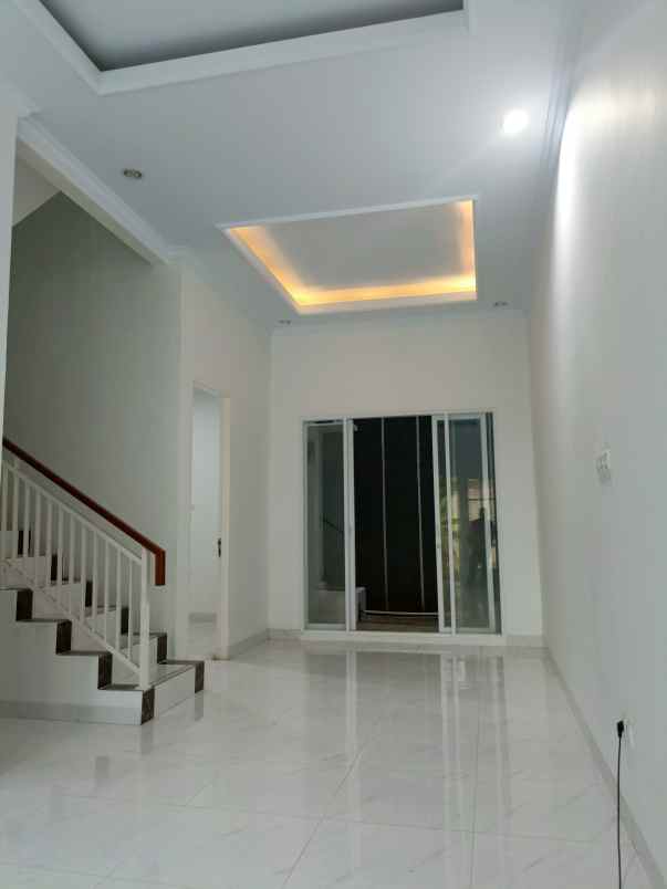 dijual rumah siap huni di ciganjur jagakarsa