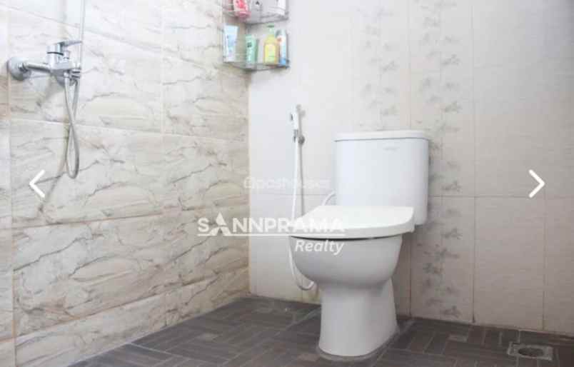 dijual rumah sukamaju