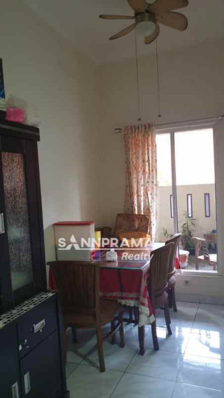 dijual rumah sukamaju