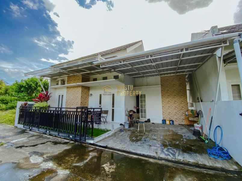 dijual rumah taman martani
