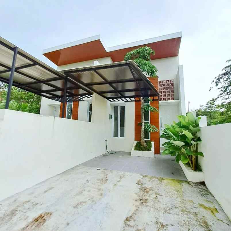 dijual rumah tirtomartani kalasan