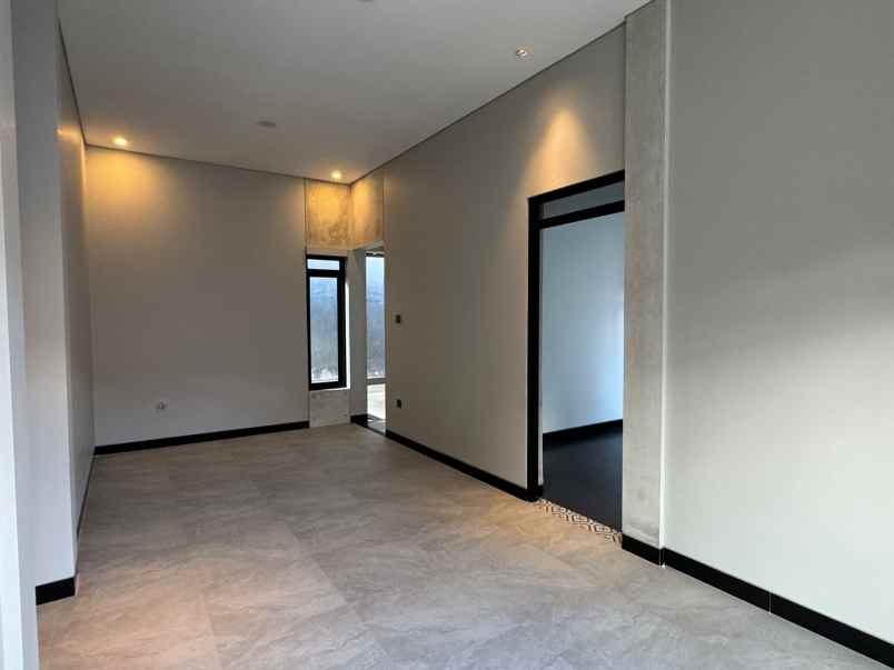 dijual rumah tirtomartani kec kalasan