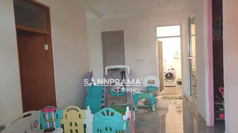 dijual rumah vila pertiwi