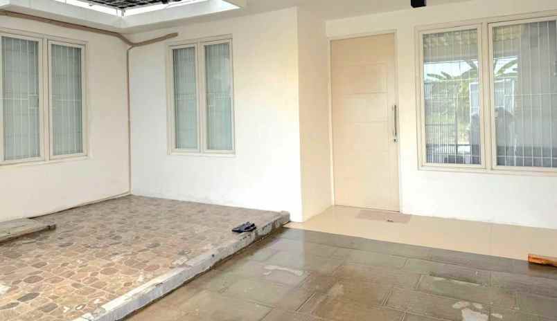 dijual rumah wiguna tengah surabaya timur siap huni