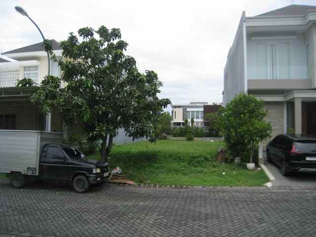 dijual tanah pakuwon indah