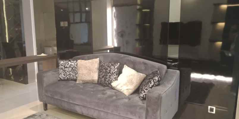 disewakan apartemen pakuwon indah surabaya barat