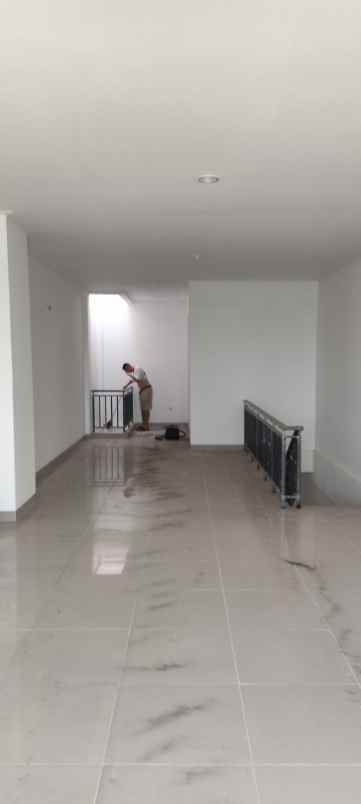 disewakan murah ruko boston pik2