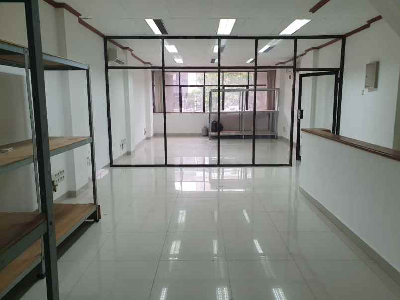 disewakan ruko roxy mas kondisi rapih