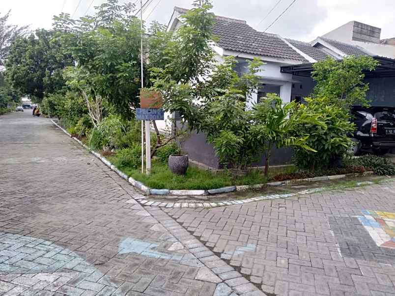 disewakan rumah perumahan nirwana asri