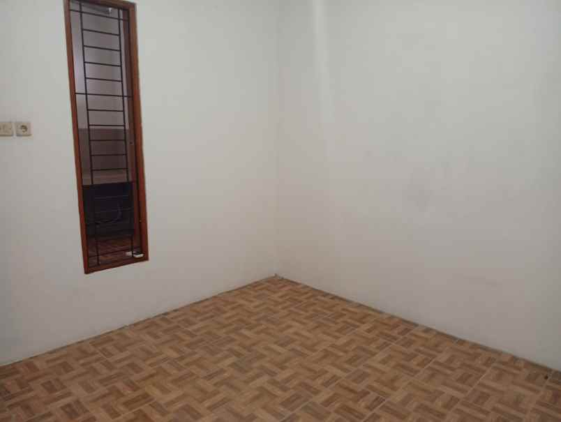 disewakan rumah perumahan pondok pekayon indah