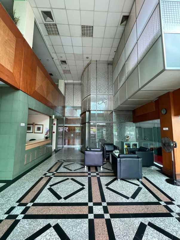 gedung bagus lokasi strategis di gondangdia menteng