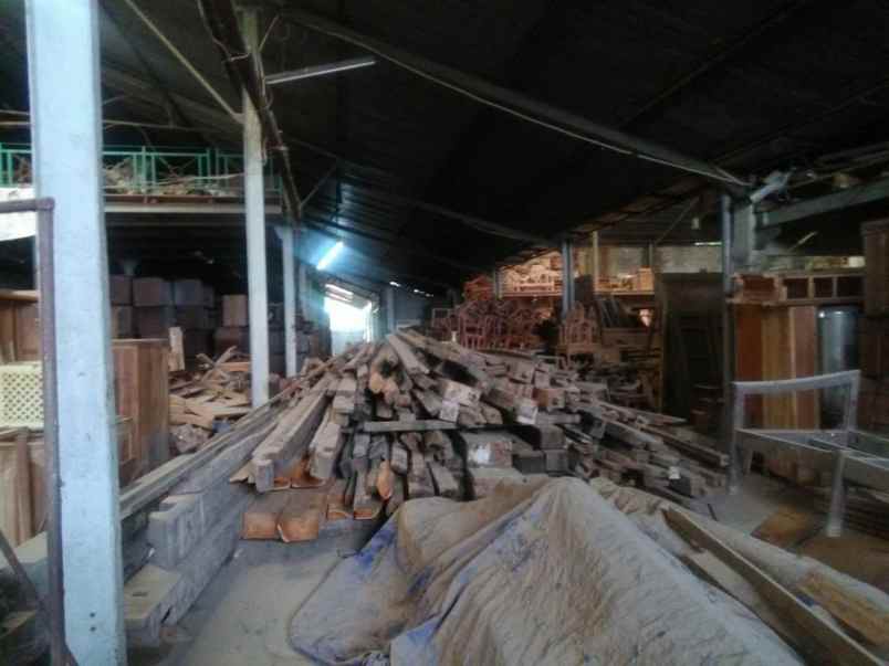 gudang jalan raya ngaliyan semarang jalan lebar