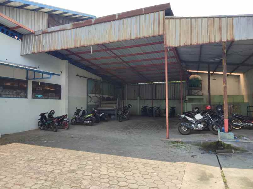gudang strategis 5500m zona industri karanganyar