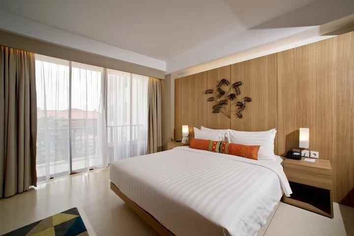 hotel terkenal bintang 4 dijual di kuta bali