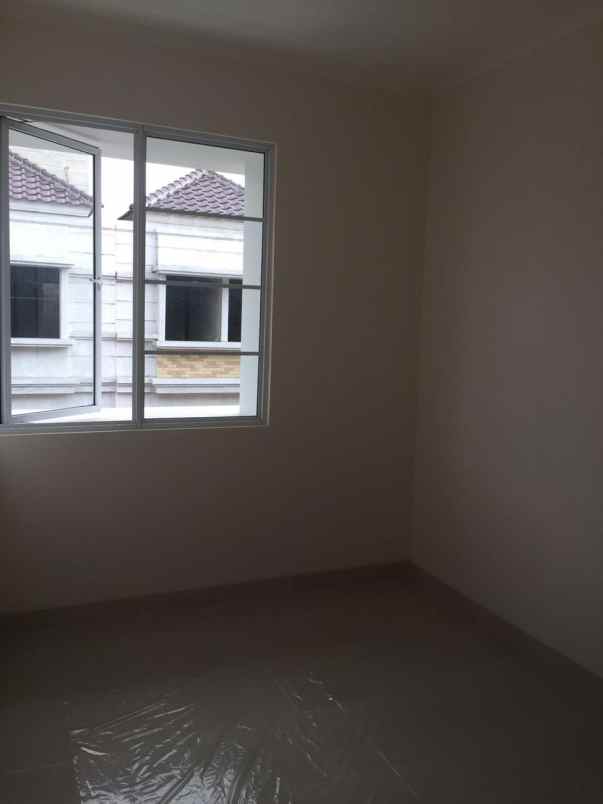jual rumah amarillo village paramount serpong