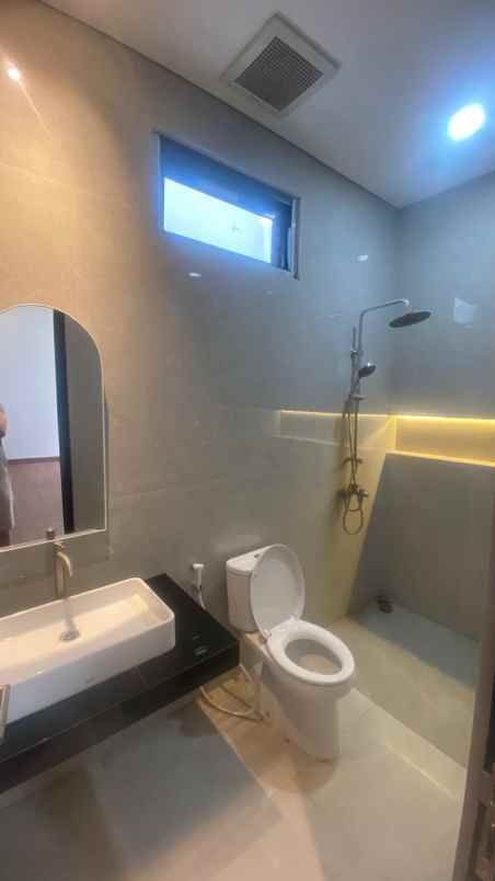 jual rumah baru di taman kopo indah