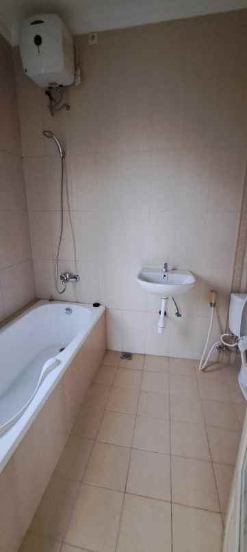 luas 290 meter rumah mewah di sentul city siap huni