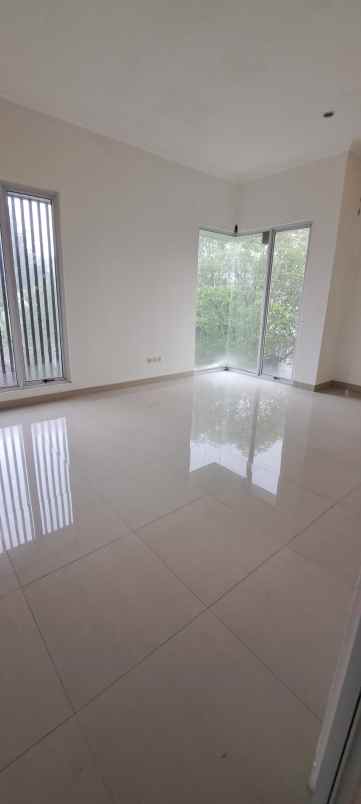 luas 290 meter rumah mewah di sentul city siap huni