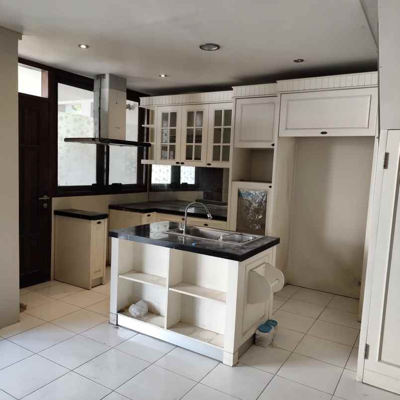 puri widya kencana citraland surabaya 3lt split level