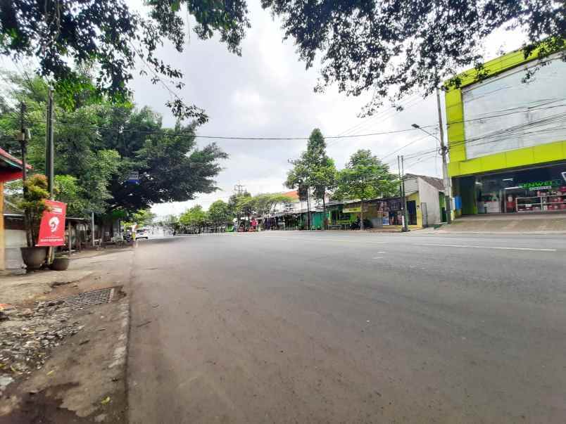 ruko 2 lantai strategis raya kolonel sugiono malang