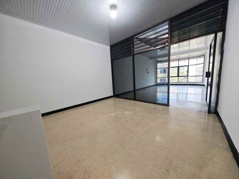 ruko 3 lantai kalianyar surabaya nol jalan siap pakai